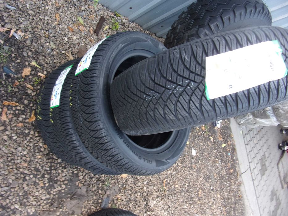 Nowe opony wielosezonowe goodride 215/55/17 2025r