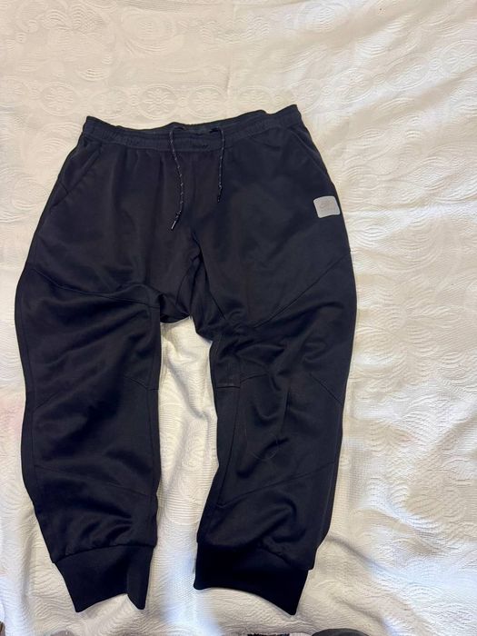 Спортивні штани Nike Air Max