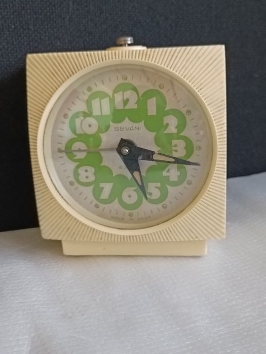 Часи -будильник"Севані" СССР