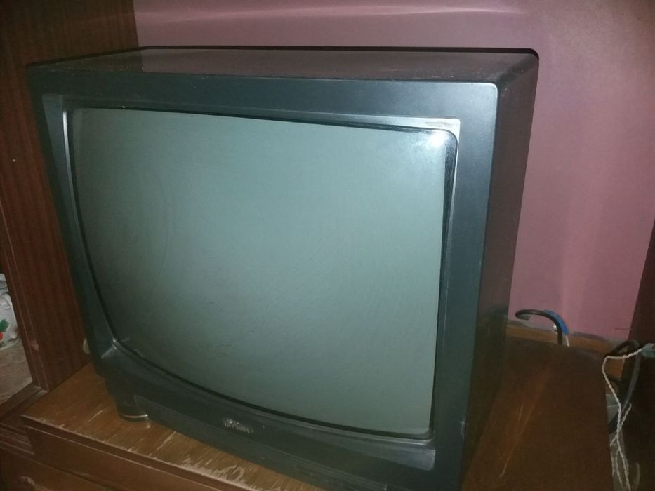 Телевизор funai, колонки