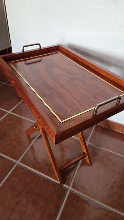 Mesa de apoio estilo tabuleiro