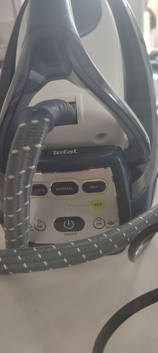 Żelazko z generatorem pary Tefal