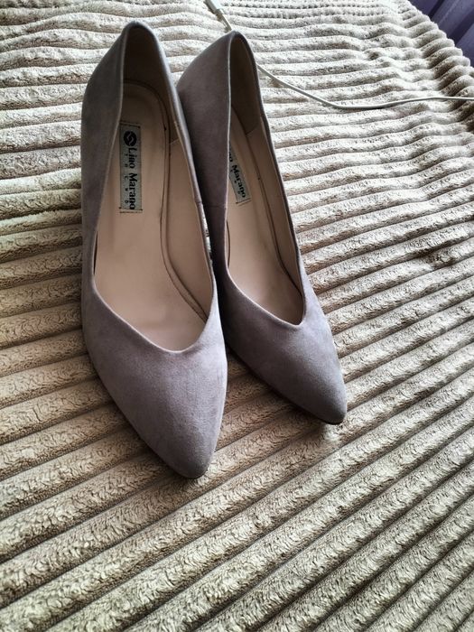 Жіночі туфлі нові