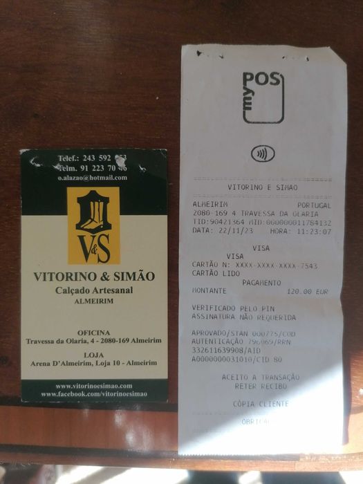 Botas em pele castanha