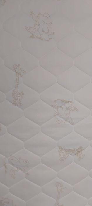 Colchão viscoelastico para cama de bebé
