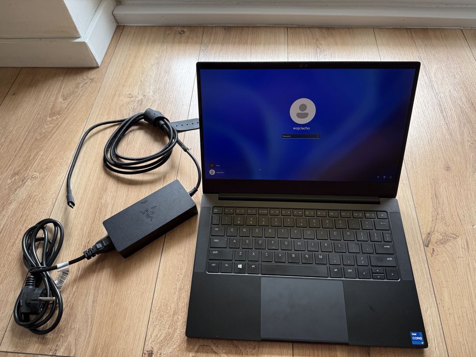 Razer Stealth 13” intel 11gen, 120hz,rtx 1650ti, 16 GB idealny!