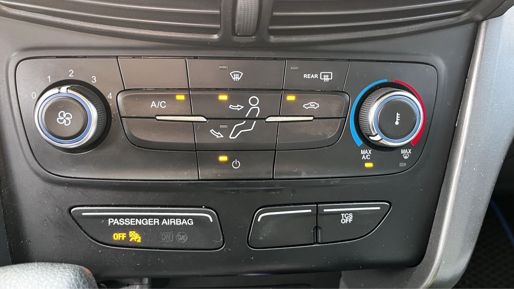 Продам Ford Escape