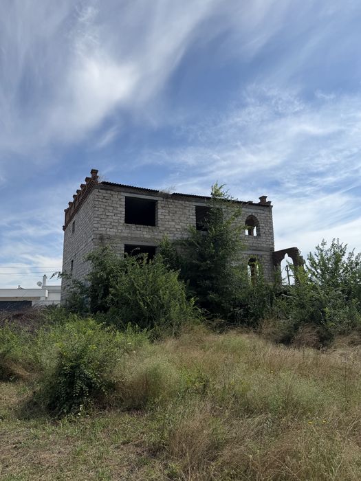 Участок с домом в Новой Долине