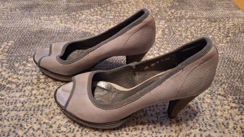 Buty szpilki na obcasie Carinii Glamur włoskie rozmiar 37 skóra