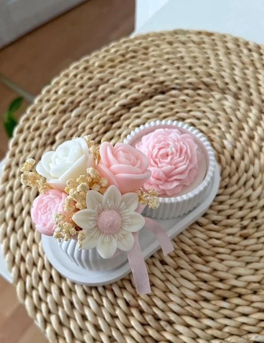 Zestaw Tacka box kwiatowy swieca piwonia