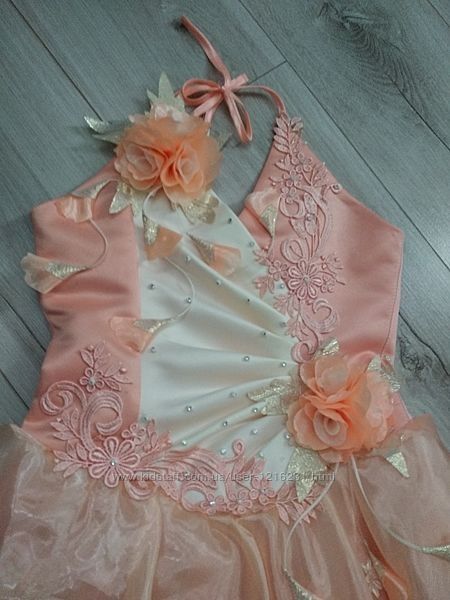 Святкова,  новорічна сукня