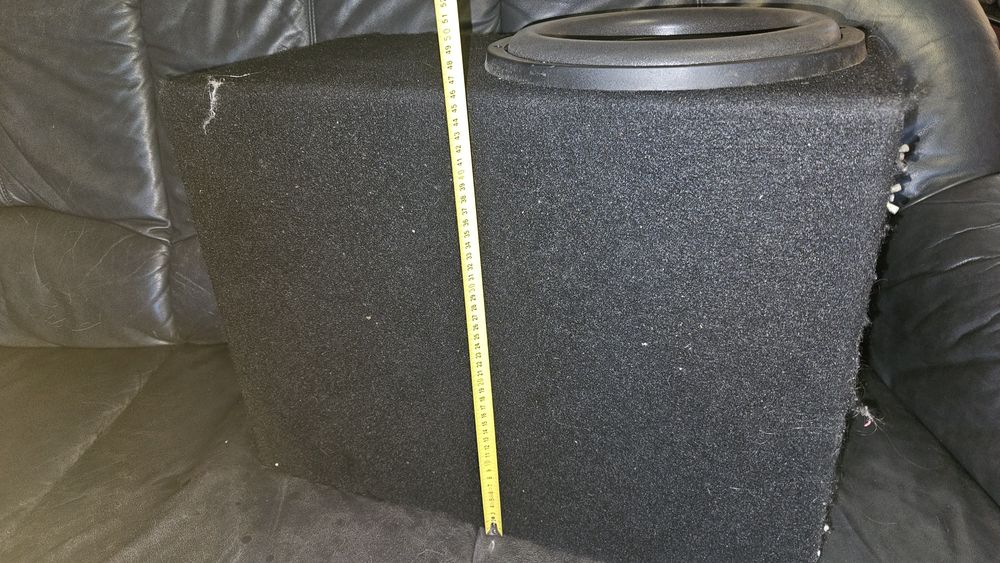 Продам сабвуфер в гарному стані