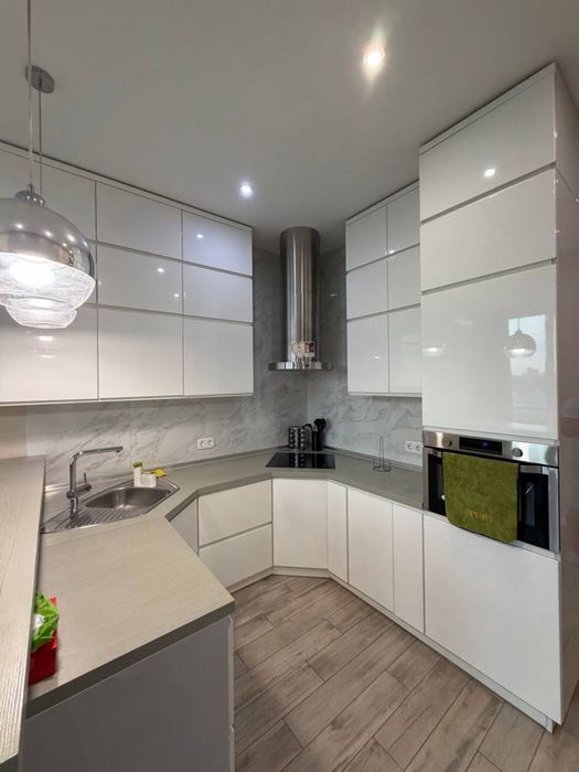 Продаж квартири сусасним ремонтом та з панорамним видом на Київ в ЖК Smart Plaza Polytech! Метро 1 хв