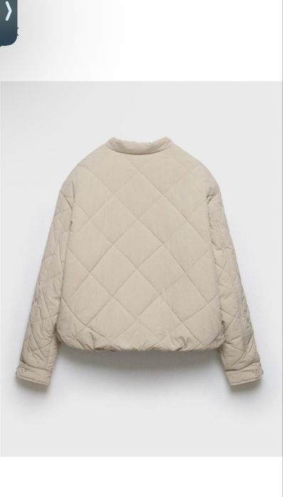 Куртка Zara.