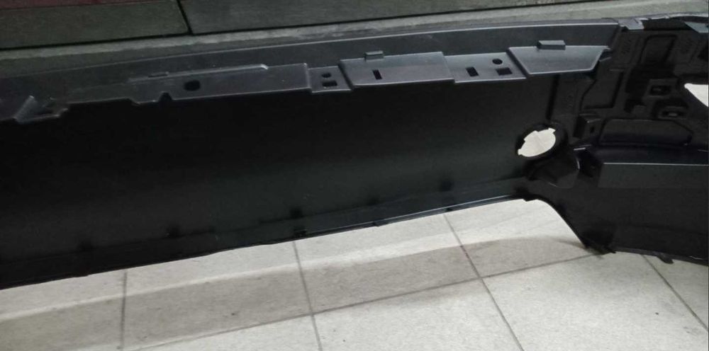 Бампер передній  Tesla  model Y Juniper 2147315-PD-A