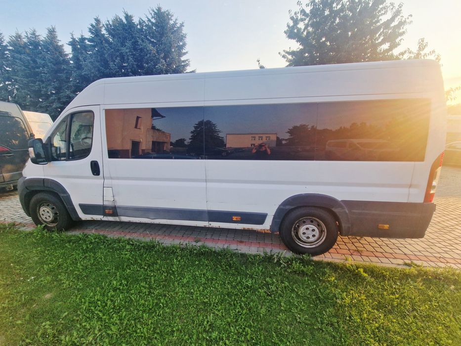 Peugeot Boxer 9 osobowy bus 2013
