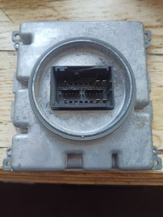 Блок керування фари Audi 80А оригінал б/у