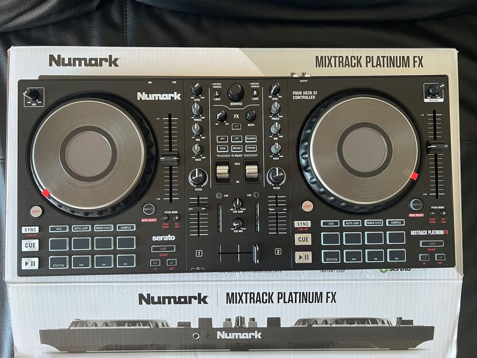 Numark Mixtrack Platinum FX