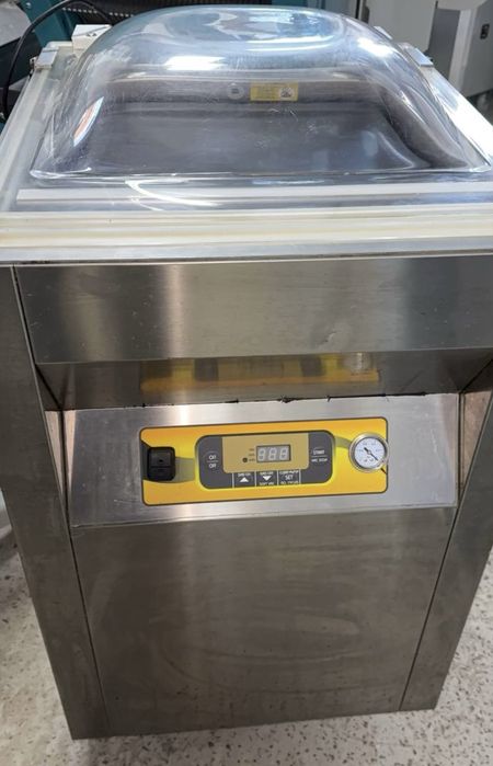 Вакуумна пакувальна машина