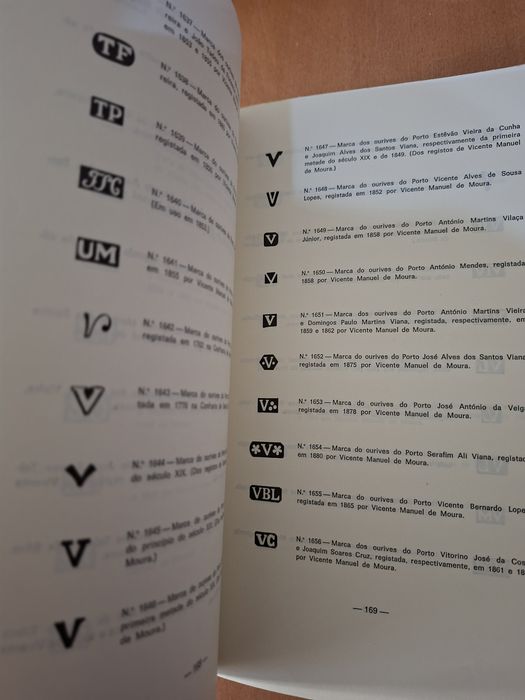 Marcas de Contrastes e Ourives Portugueses