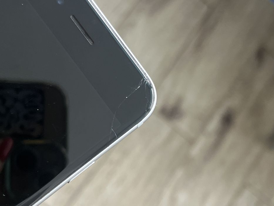 Телефон Iphone 6s