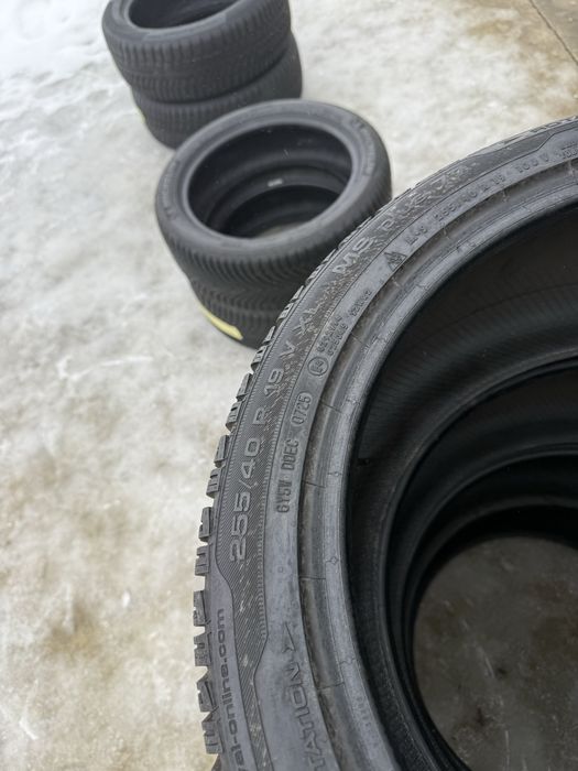 255/40/19 Uniroyal MS Plus 77