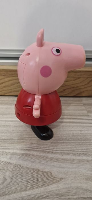 Figurka świnka peppa interaktywna