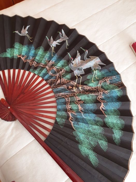 Leque antigo, chinês de grandes dimensões.