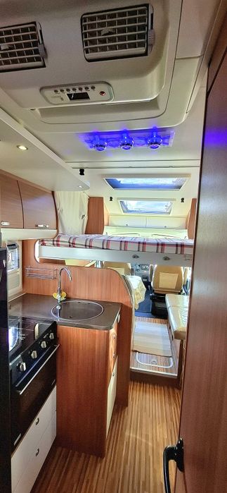 Vendo Autocaravana   ADRIA   MATRIX 680 SP    5 LUGARES  -  5 DORMIDAS