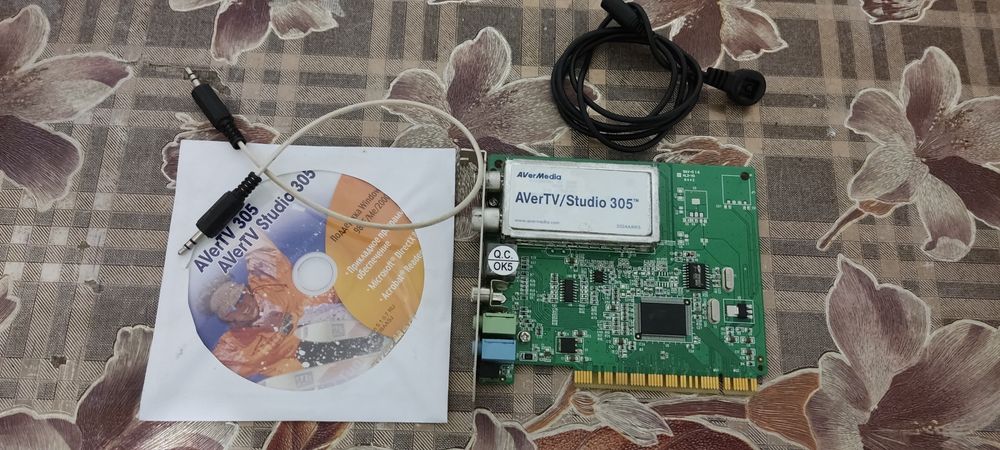 ТВ тюнер Aver Media 305