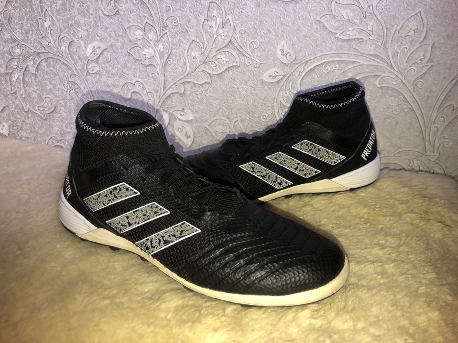 Оригінал! Сороконожки, футзалки Adidas Predator 42 41,5 41 26,5 26