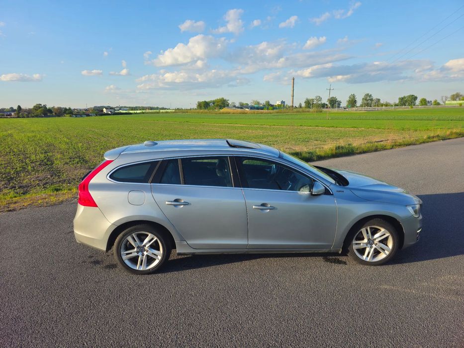 Volvo V60 2.4D6 Hybryda,Ledy,Xenon,Navi,Skóra, 4x4,Super Stan