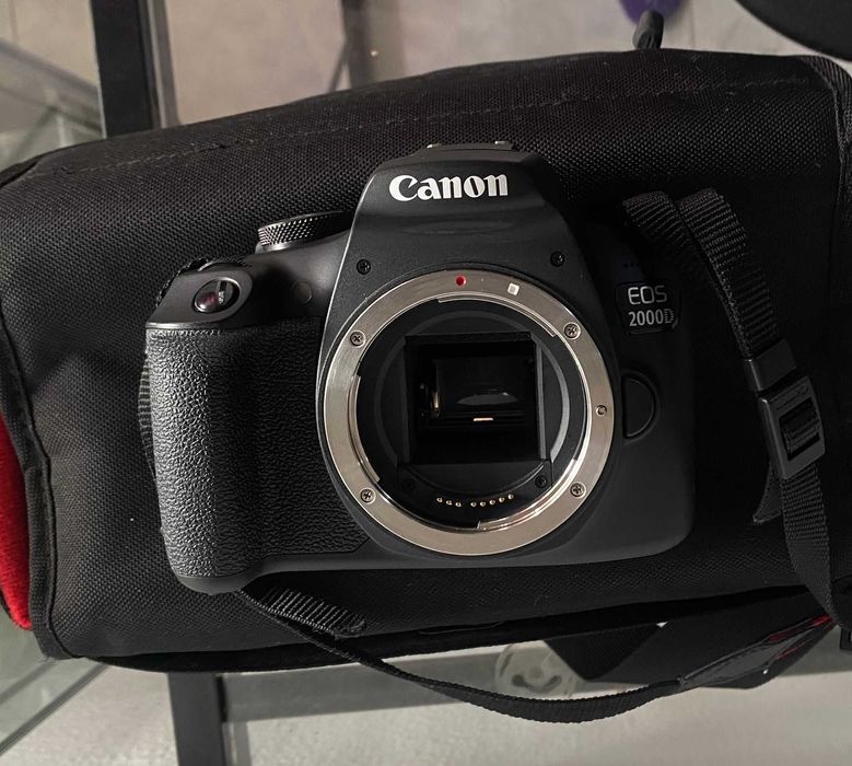 Camara Canon EOS 2000D