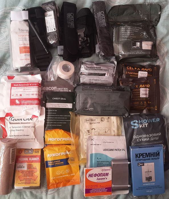 Комплектуючі бойової аптечки