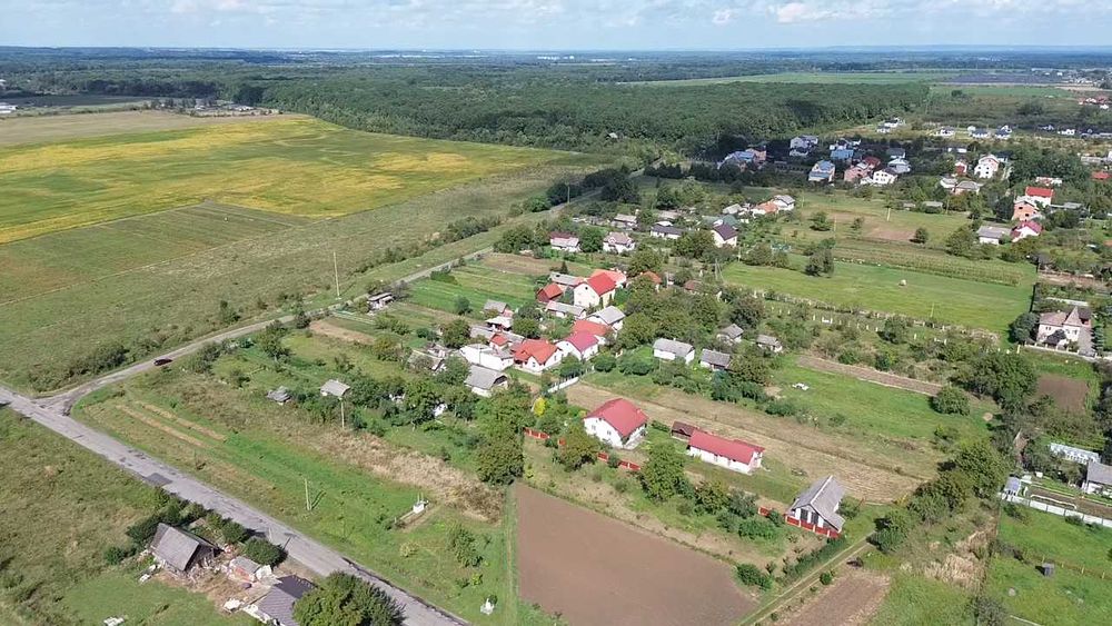 Продаються 2 земельні ділянки за ціною 1-єї у с.Діброва-Заплатенська