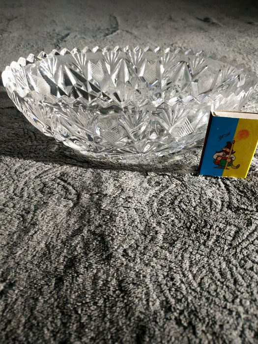Хрустальна цукерниця салатниця