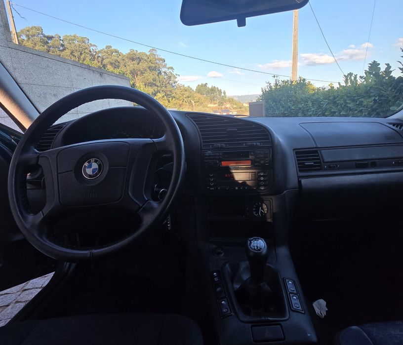 BMW 320i Touring