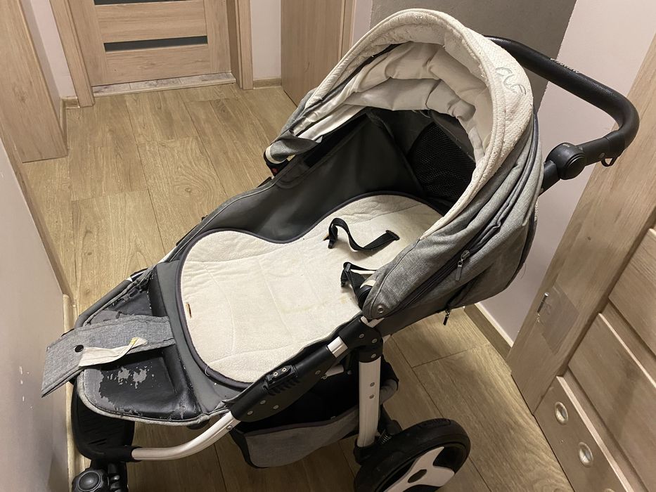 Oddam za darmo wózek Camarelo Elf składany.