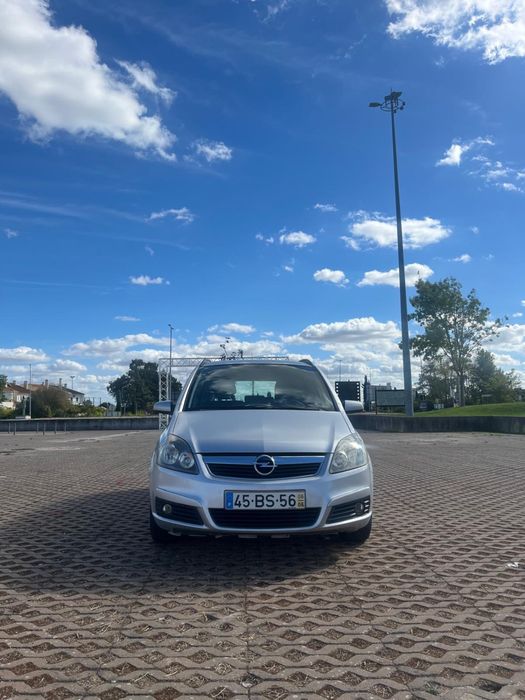 Opel Zafira (7 lugares) (gasolina e gpl)