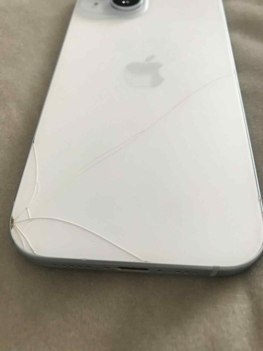 iPhone 15 niebieski