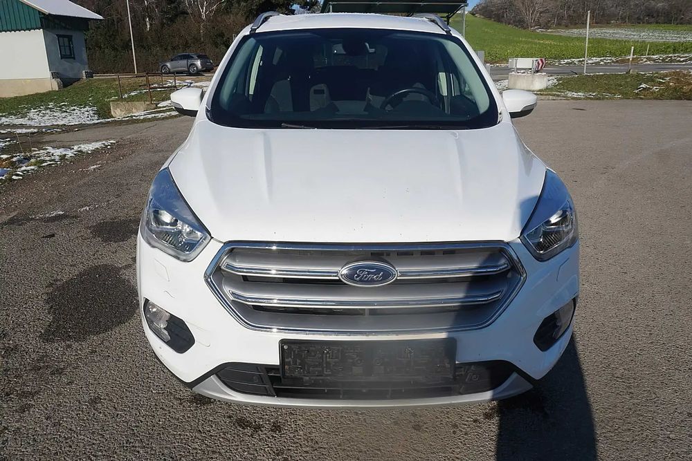 Ford Kuga      2019