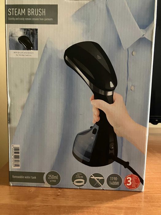 Parownica do ubrań 1400W.