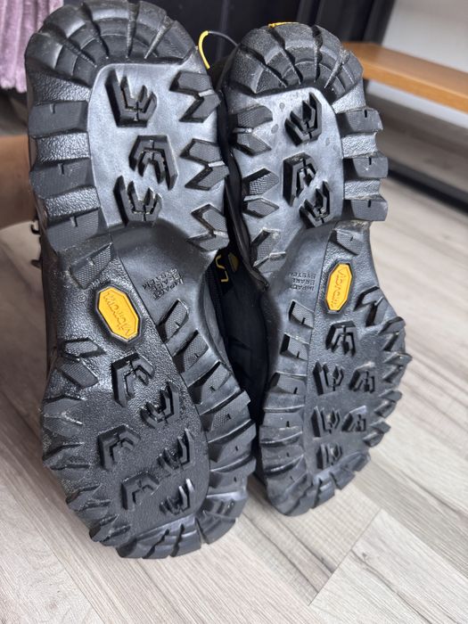 La Sportiva TXS GTX (Carbon/Bamboo) – Rozmiar 43 | Stan IDEALNY, jak nowe!