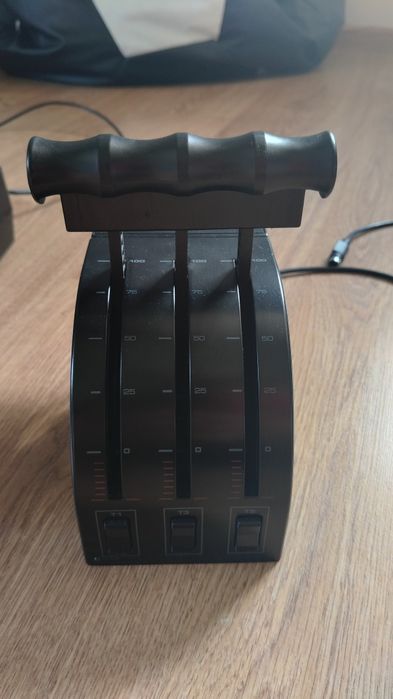 Wolant Saitek Pro flight system z przepustnica