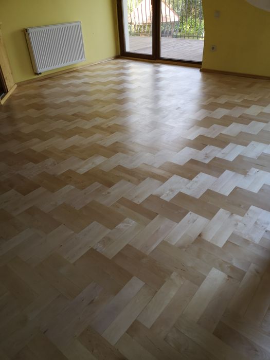 Cyklinowanie i lakierowanie,olejowanie,naprawy