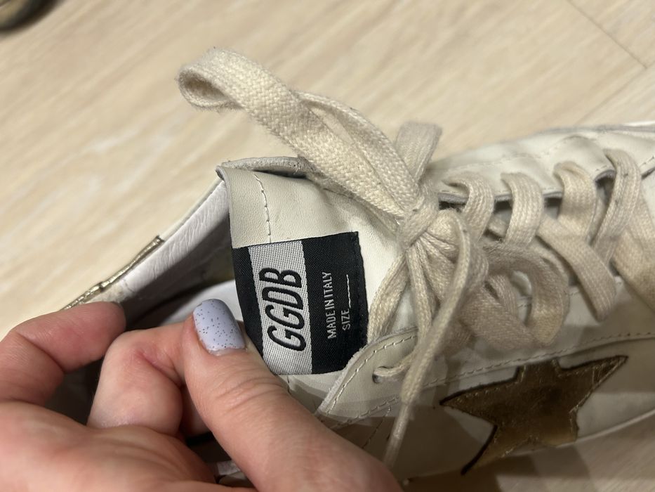 Białe Golden Goose superstar, r. 39