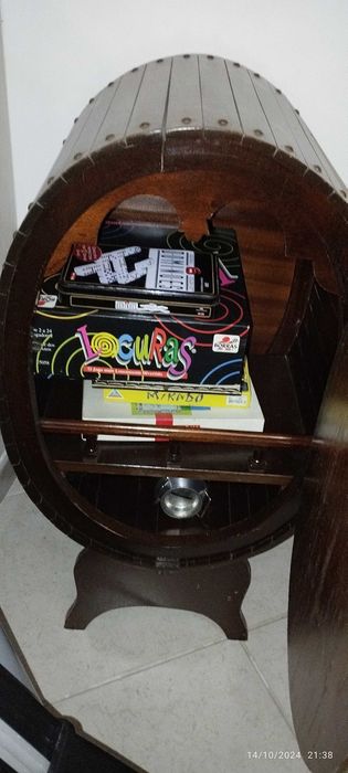 Garrafeira em madeira