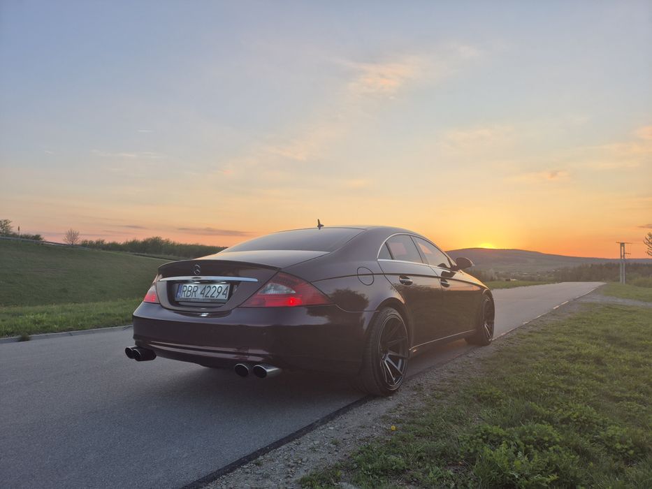 Zderzak tył  Mercedes Cls  w219