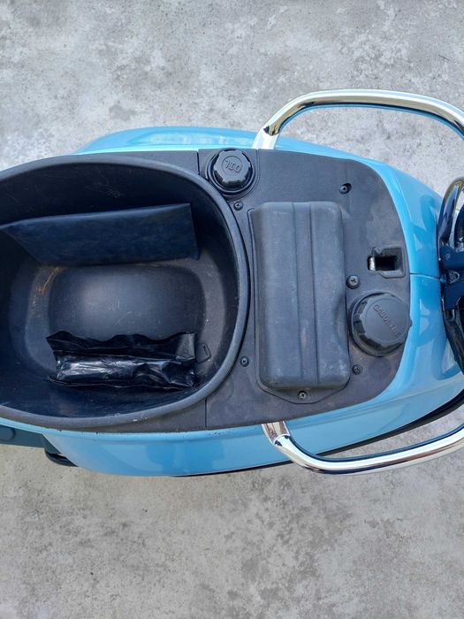 Piaggio Vespa LX 50