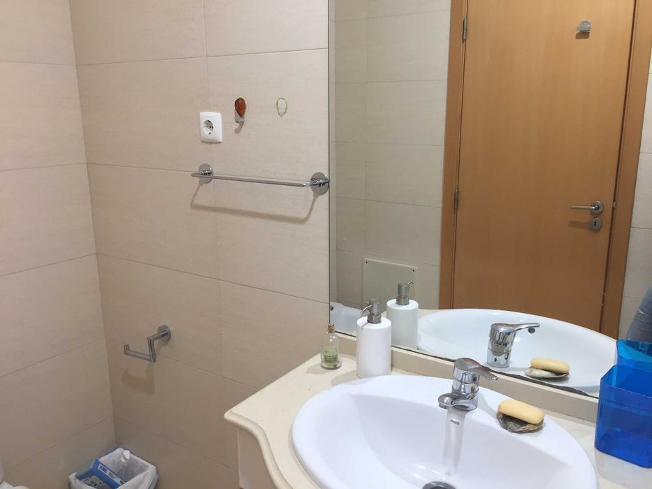 aluguer de apartamento T1 (ao ano) na urbanização alfamar, junto à praia da falésia